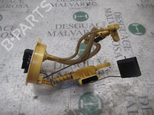Used Fuel pump BMW 1 (E87) 118 d (122 hp) 3827066