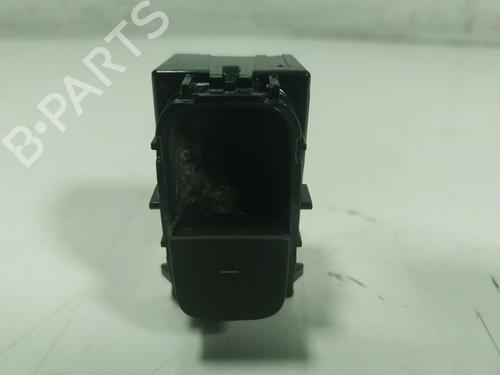 right-rear-window-switch-tesla-model-y-5yjy-long-range-all-wheel-drive-108103802f-2019-16665698 main image
