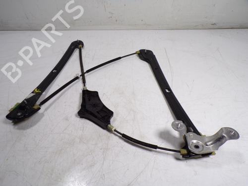 Rudehejsemekanisme ventre foran VW GOLF VII (5G1, BQ1, BE1, BE2) 1.4 TSI (122 hp) 15581797
