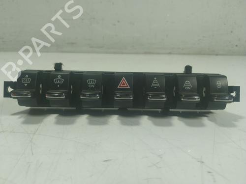 Used Switch PEUGEOT 3008 I MPV (0U_) 1.6 BlueHDi 120 (120 hp) 18645222