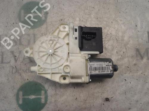 Rudehejsemotor bagstkærm højre RENAULT MEGANE III Hatchback (BZ0/1_, B3_) 1.5 dCi | BP3807823E22 