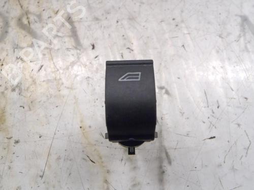 Used Right front window switch Right front window switch FORD FOCUS III 1.6 TDCi (95 hp) 3817301 3817301