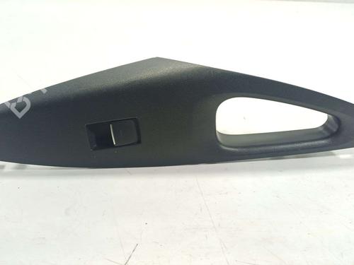 left-rear-window-switch-toyota-corolla-estate-_e21_-2019-37067410 main image