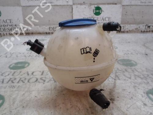Used Expansion tank Expansion tank VW CADDY III Box Body/MPV (2KA, 2KH, 2CA, 2CH) 1.9 TDI (75 hp) 3818119 3818119