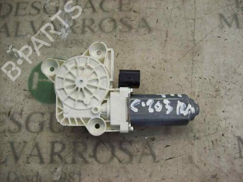 Used Left rear window motor Left rear window motor MERCEDES-BENZ C-CLASS T-Model (S203) C 180 Kompressor (203.246) (143 hp) 9516092 9516092