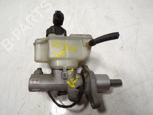 Used Brake master cylinder VW GOLF VI (5K1) 1.6 TDI (105 hp) 10002624