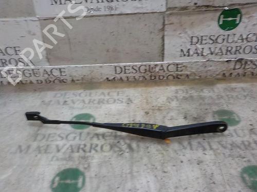 Used Front windshield wiper arm Front windshield wiper arm 3852254 3852254