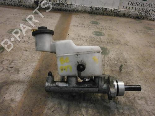 Used Brake master cylinder TOYOTA HILUX VII Pickup (_N1_, _N2_, _N3_) 2.5 D-4D 4WD (KUN25_, KUN25R) (120 hp) 4021843