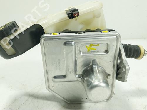 Used Servo brake Servo brake VOLVO XC60 II (246) D4 Polestar (200 hp) 27697451 27697451