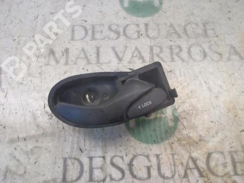 Used Front right interior door handle Front right interior door handle FORD TRANSIT Van (FA_ _) 2.0 DI (FAE_, FAF_, FAG_) (86 hp) 3811213 3811213