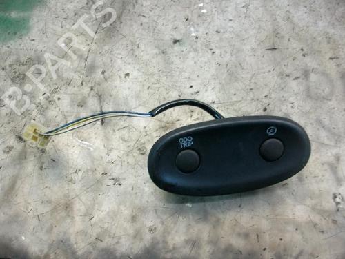 Used Electronic module Electronic module TOYOTA YARIS (_P1_) 1.4 D-4D (NLP10_) (90 hp) 3768952 3768952