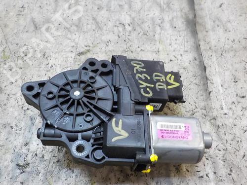 Right front window motor KIA PRO CEE'D (JD) 1.4 CVVT 82460A2710 | 8246A2710