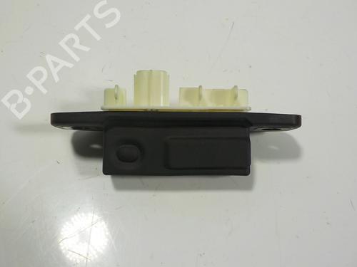 Used Tailgate handle Tailgate handle TOYOTA YARIS CROSS (MXP_) 1.5 Hybrid (MXPJ10) (116 hp) 12226656 12226656