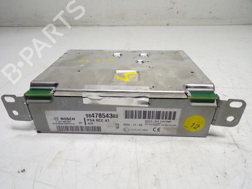 Used Radio Radio OPEL CORSA F (P2JO) CORSA-e (68) (136 hp) 15065224 15065224