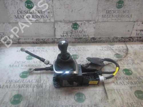 Levier de vitesses Levier de vitesses RENAULT MEGANE III Hatchback (BZ0/1_, B3_) 1.5 dCi (BZ09, BZ0D, BZ1W, BZ29, BZ14) (110 hp) 7410836 7410836