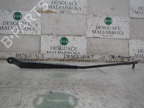 Used Front windshield wiper arm Front windshield wiper arm 3821761 3821761