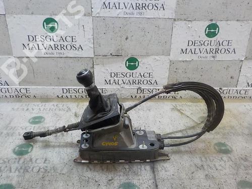 Used Manual gearbox selector Manual gearbox selector VW GOLF VI (5K1) 2.0 TDI (110 hp) 7411028 7411028