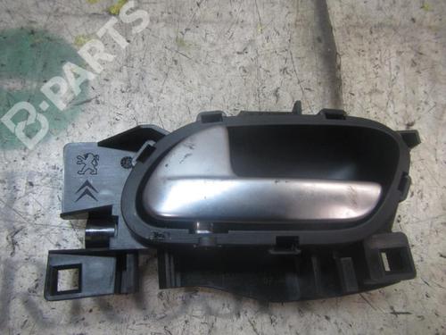 Used Rear left interior door handle Rear left interior door handle PEUGEOT 208 I (CA_, CC_) 1.6 HDi (94 hp) 3839001 3839001