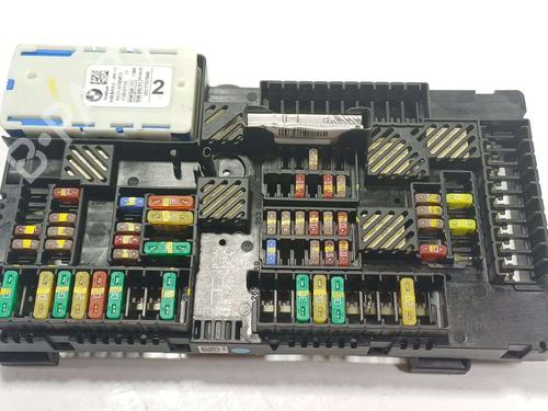 Used Fuse box Fuse box 39038941 39038941