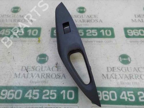 Used Right rear window switch TOYOTA COROLLA Estate (_E21_) [2019-2025]  9104780