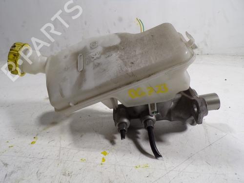 Used Brake master cylinder Brake master cylinder PEUGEOT 208 I (CA_, CC_) 1.6 BlueHDi 100 (100 hp) 8107845 8107845