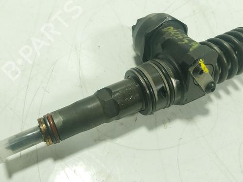 Injector VW TOUAREG (7LA, 7L6, 7L7) 2.5 R5 TDI (174 hp) 30742689