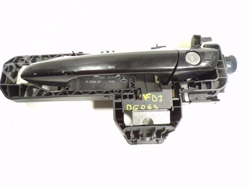 Used Front left exterior door handle MERCEDES-BENZ E-CLASS (W212) [2009-2016]  7100209