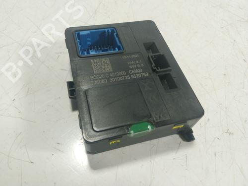 Used Electronic module OPEL CORSA F (P2JO) 1.2 (68) (101 hp) 21131248