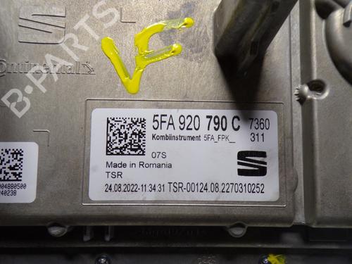 Instrument cluster SEAT LEON Sportstourer (KL8, KLD) 2.0 TDI | BP13693878C47 