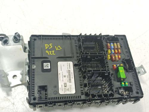 Used Fuse box Fuse box 38546704 38546704