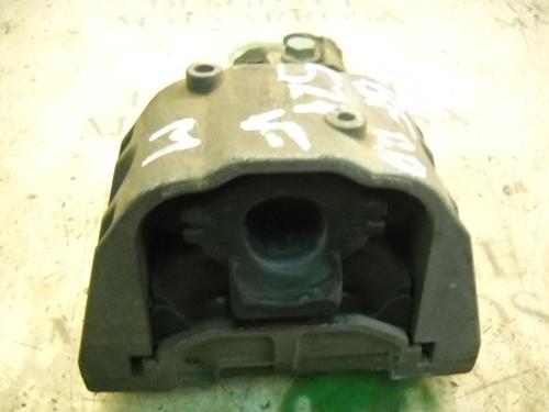 Used Engine mount Engine mount VW GOLF IV (1J1) 1.4 16V (75 hp) 9079901 9079901