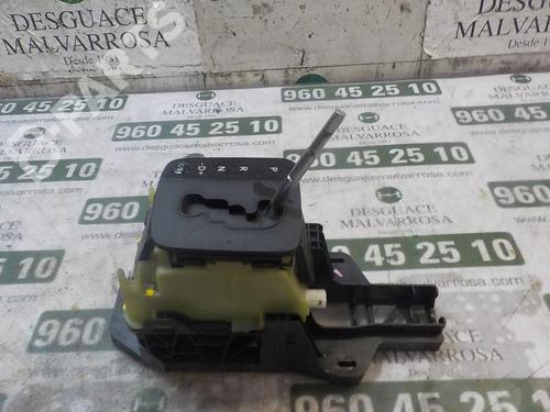 Used Manual gearbox selector Manual gearbox selector MERCEDES-BENZ B-CLASS Sports Tourer (W245) B 180 CDI (245.207) (109 hp) 7411375 7411375