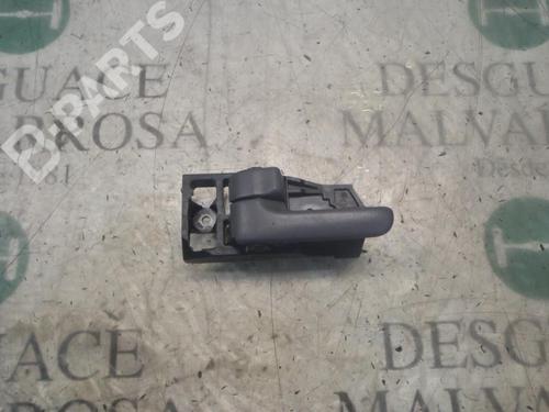 Used Rear left interior door handle Rear left interior door handle TOYOTA RAV 4 II (_A2_) 2.0 D 4WD (CLA20_, CLA21_, CLA20R, CLA21R) (116 hp) 3806441 3806441