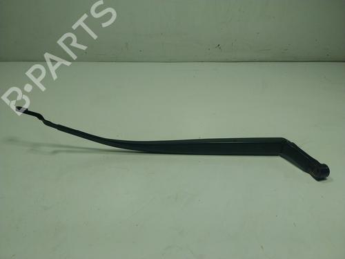 Used Front windshield wiper arm Front windshield wiper arm 18318101 18318101