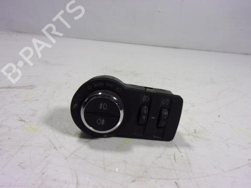 Used Headlight switch OPEL INSIGNIA A (G09) 2.0 CDTI (68) (131 hp) 11044179