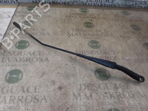 Used Front windshield wiper arm Front windshield wiper arm FIAT LINEA (323_, 110_) 1.3 D Multijet (323AXB11, 323AXB1A) (90 hp) 3799231 3799231