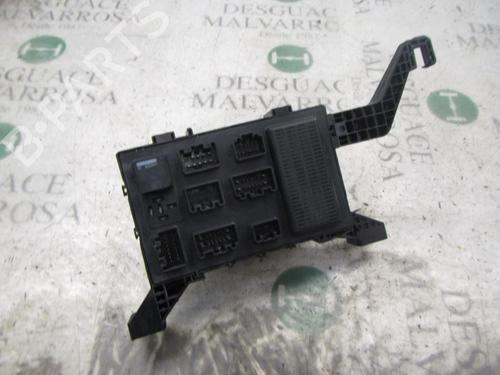 Fuse box JAGUAR X-TYPE I (X400) 2.2 D | BP3829331E1 - Image 2