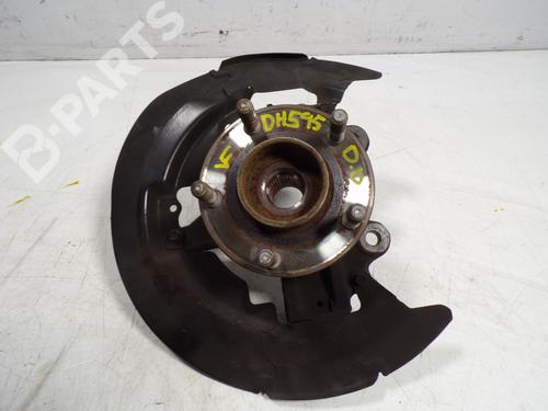 Used Right front steering knuckle Right front steering knuckle VOLVO C30 (533) 1.6 D (109 hp) 8697483 8697483