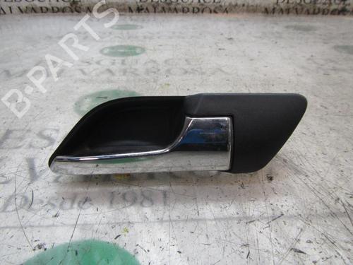 Used Rear right interior door handle Rear right interior door handle OPEL ZAFIRA / ZAFIRA FAMILY B (A05) 1.9 CDTI (M75) (120 hp) 3827724 3827724