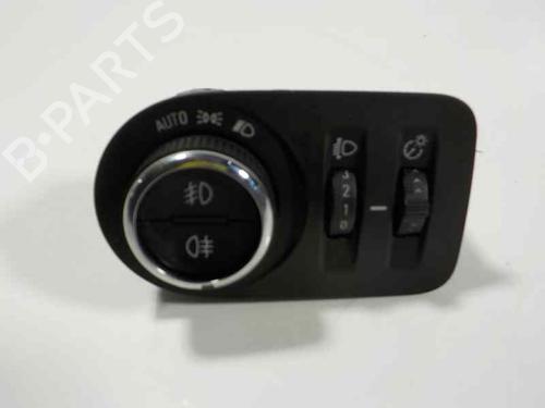Used Headlight switch OPEL CORSA F (P2JO) [2019-2025]  12138473