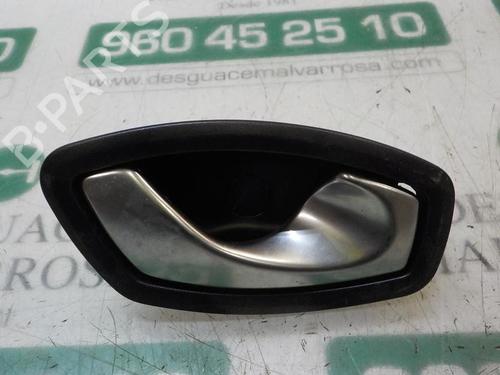 Used Rear right interior door handle Rear right interior door handle 3868301 3868301