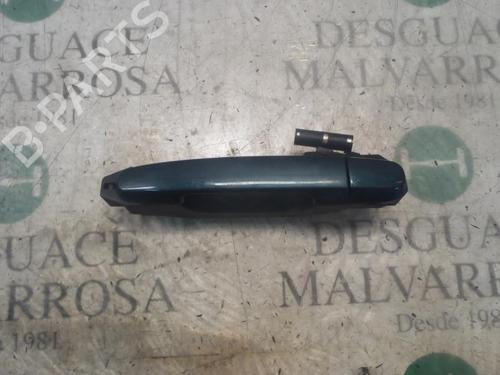 Used Rear left exterior door handle TOYOTA RAV 4 II (_A2_) 2.0 D 4WD (CLA20_, CLA21_, CLA20R, CLA21R) (116 hp) 3806478