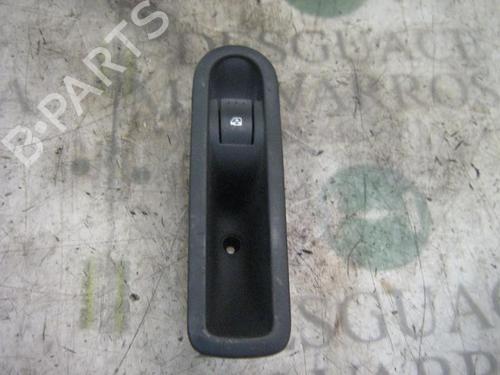 Used Right front window switch RENAULT MEGANE II Saloon (LM0/1_) 1.5 dCi (LM0F, LM0T, LM2B) (82 hp) 3779089