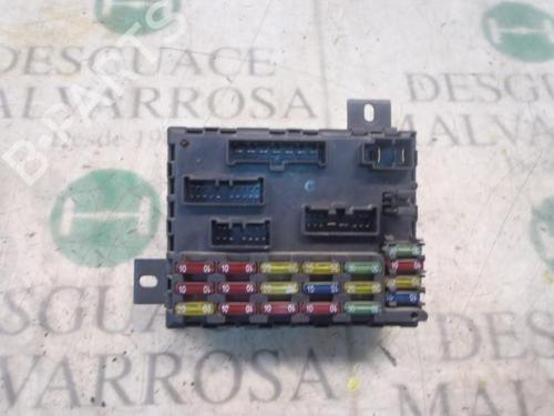 Used Fuse box Fuse box 4013926 4013926