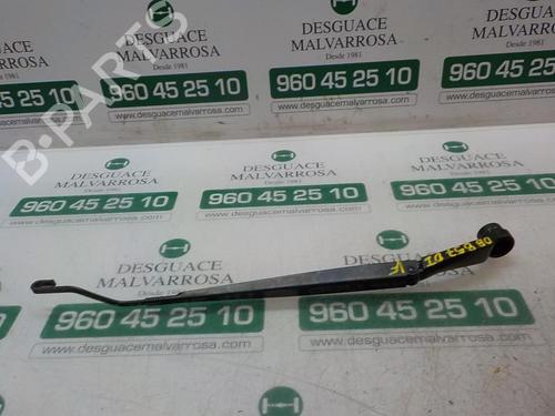 Used Front windshield wiper arm Front windshield wiper arm HYUNDAI i20 II (GB, IB) 1.2 (84 hp) 3869522 3869522