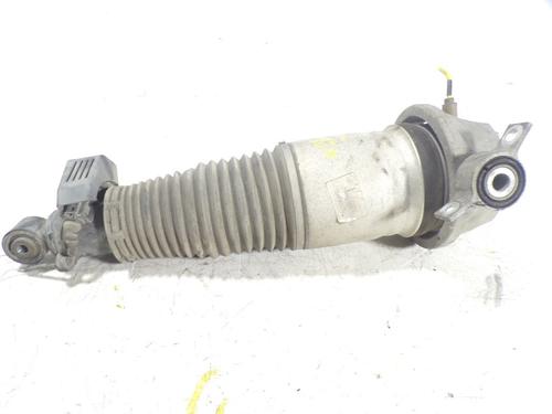 Used Right rear shock absorber Right rear shock absorber 8224391 8224391