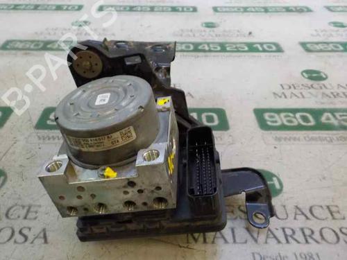 Used ABS pump VW GOLF VII (5G1, BQ1, BE1, BE2) [2012-2021]  6065242