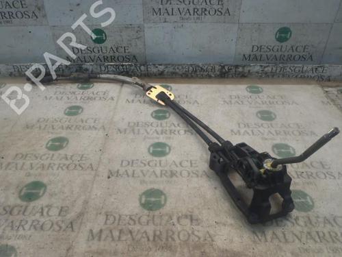 Leva del cambio Leva del cambio TOYOTA AVENSIS Saloon (_T25_) 2.0 VVT-i (AZT250_, AZT250R) (147 hp) 7409889 7409889