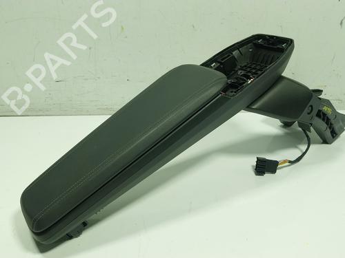 Used Armrest / Center console BMW 2 Active Tourer (U06) 220i Mild Hybrid (170 hp) 27362042