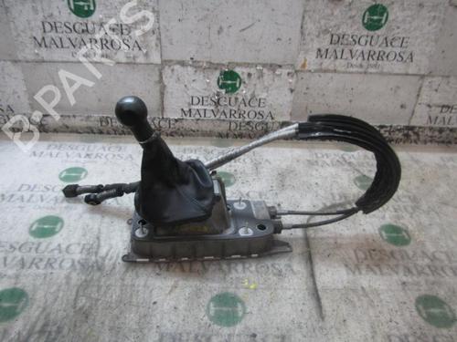 Used Gear lever Gear lever SEAT LEON (1P1) 1.9 TDI (105 hp) 7410779 7410779